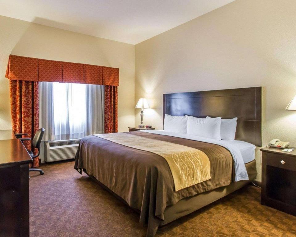 Comfort Inn & Suites Atoka Экстерьер фото