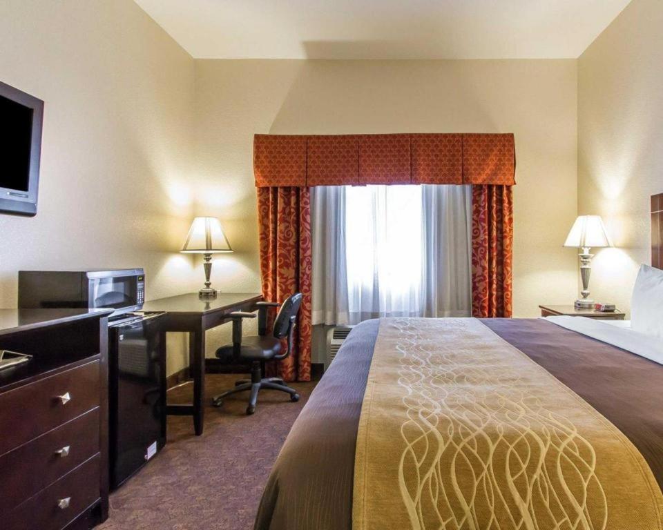 Comfort Inn & Suites Atoka Экстерьер фото