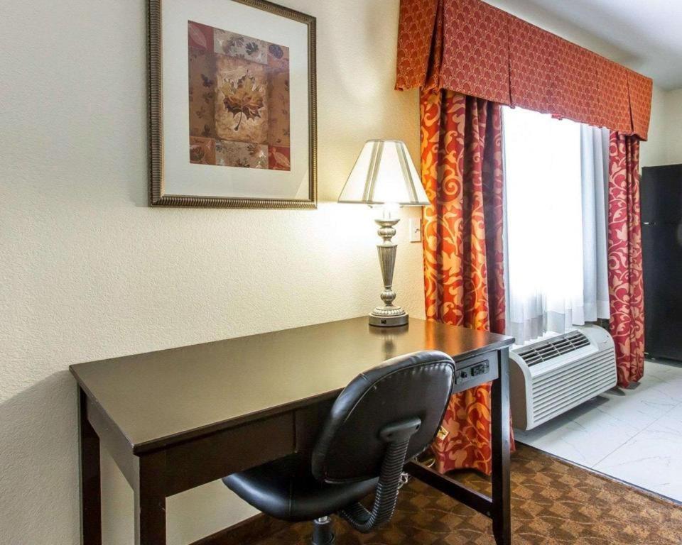 Comfort Inn & Suites Atoka Экстерьер фото
