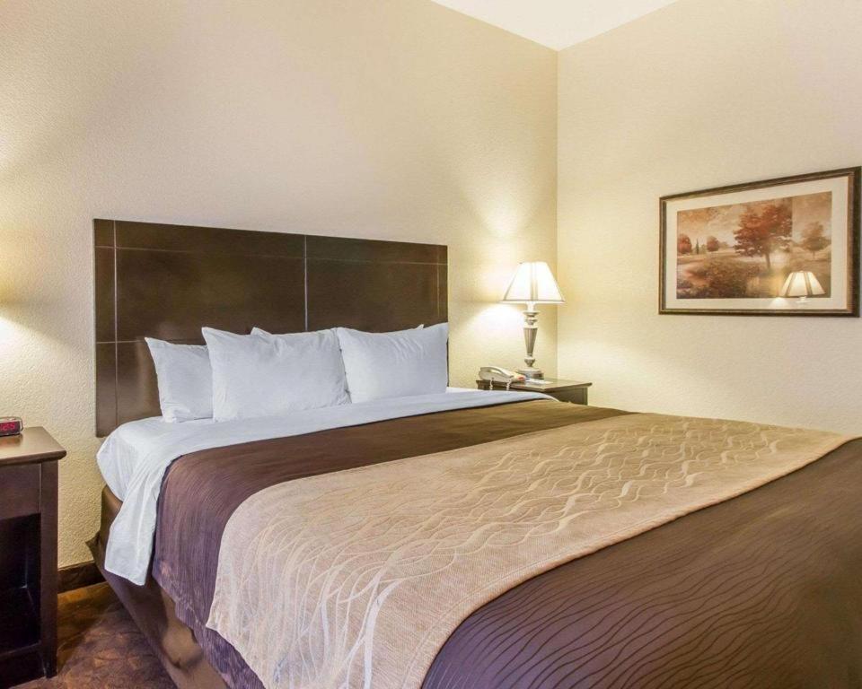 Comfort Inn & Suites Atoka Экстерьер фото