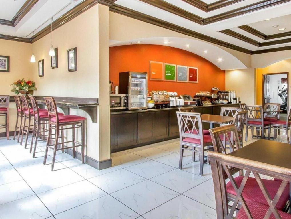 Comfort Inn & Suites Atoka Экстерьер фото